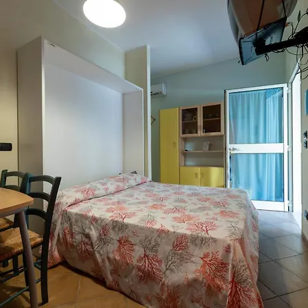Belvedere Aparthotel 2*
